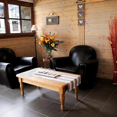 Goelia Le Hameau De Balestas