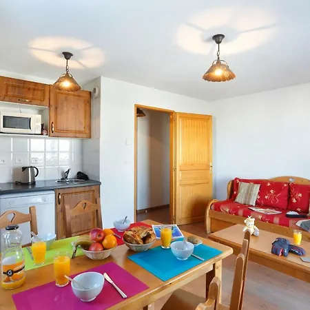 Goelia Le Hameau De Balestas 3*