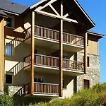 Goelia Le Hameau De Balestas 3*