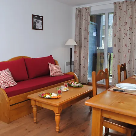 Goelia Le Hameau De Balestas Aparthotel 3*