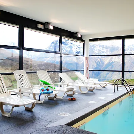 Goelia Le Hameau De Balestas 3*