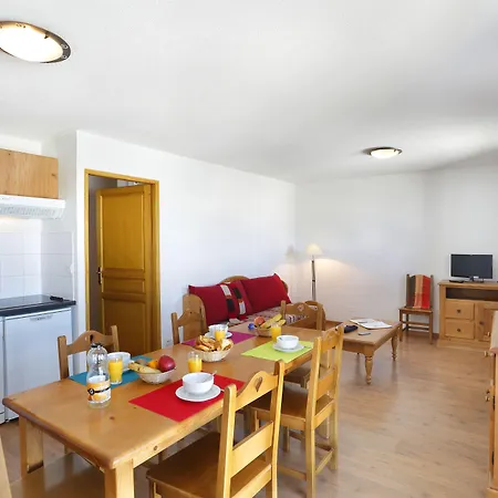 Goelia Le Hameau De Balestas Germ