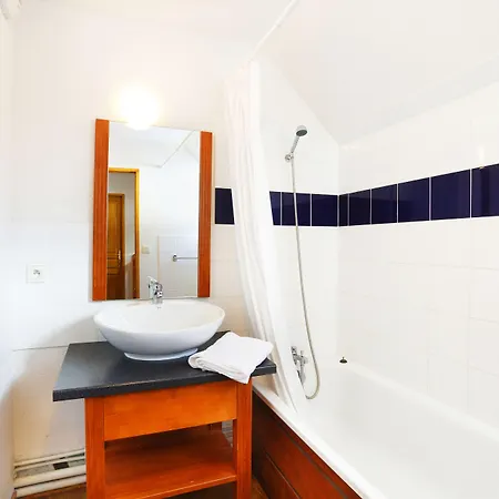 Goelia Le Hameau De Balestas 3*