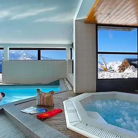 Goelia Le Hameau De Balestas 3*