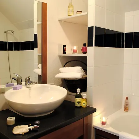 Aparthotel Goelia Le Hameau De Balestas