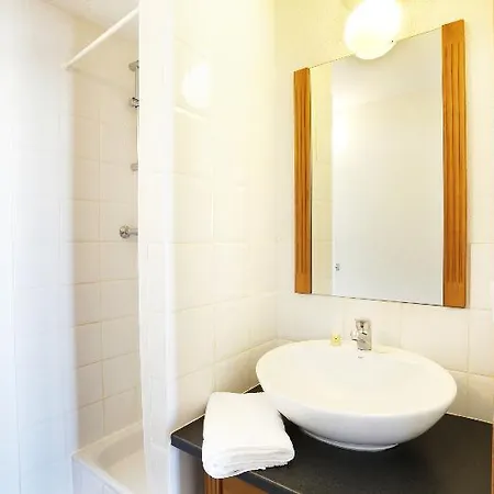 Résidence Néméa Le Hameau De Balestas 3* Germ