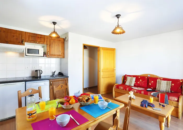 Aparthotel Goelia Le Hameau De Balestas