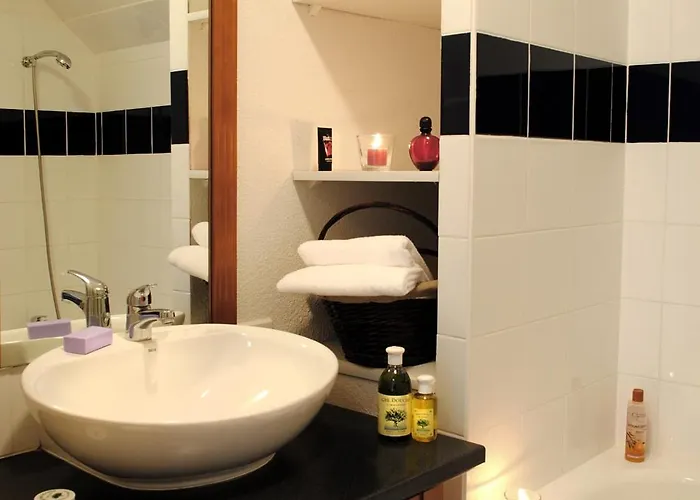 Aparthotel Goelia Le Hameau De Balestas