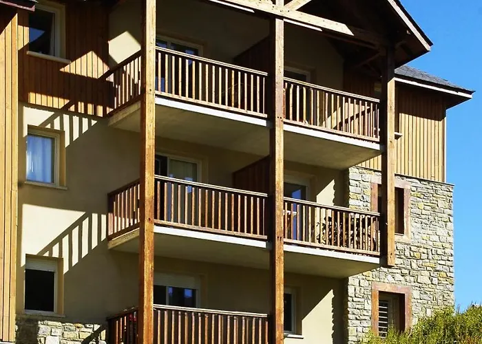 Goelia Le Hameau De Balestas 3*