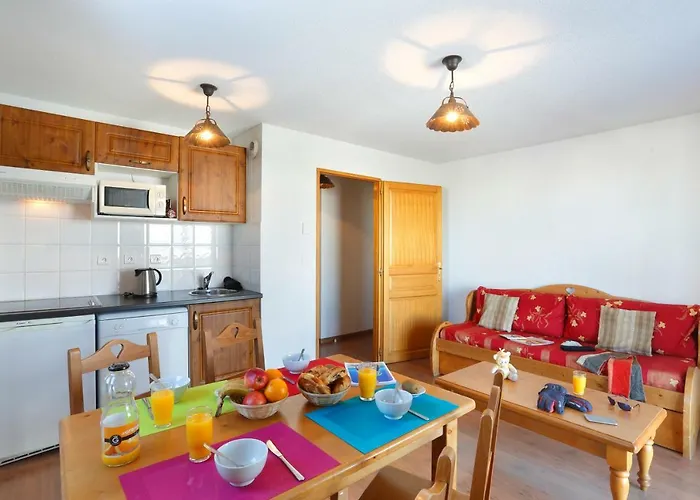 Goelia Le Hameau De Balestas 3*